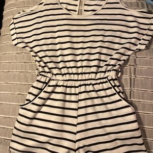 Sge&Sky Size M black&white shorts set